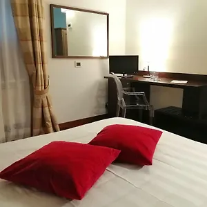 Hotel Giustini, Assise